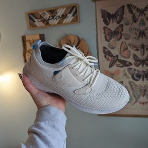 Vessi Everyday Moves Horizon Cream